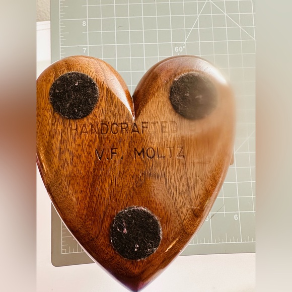 Vintage Wood Heart Box Initial T - Picture 10 of 17